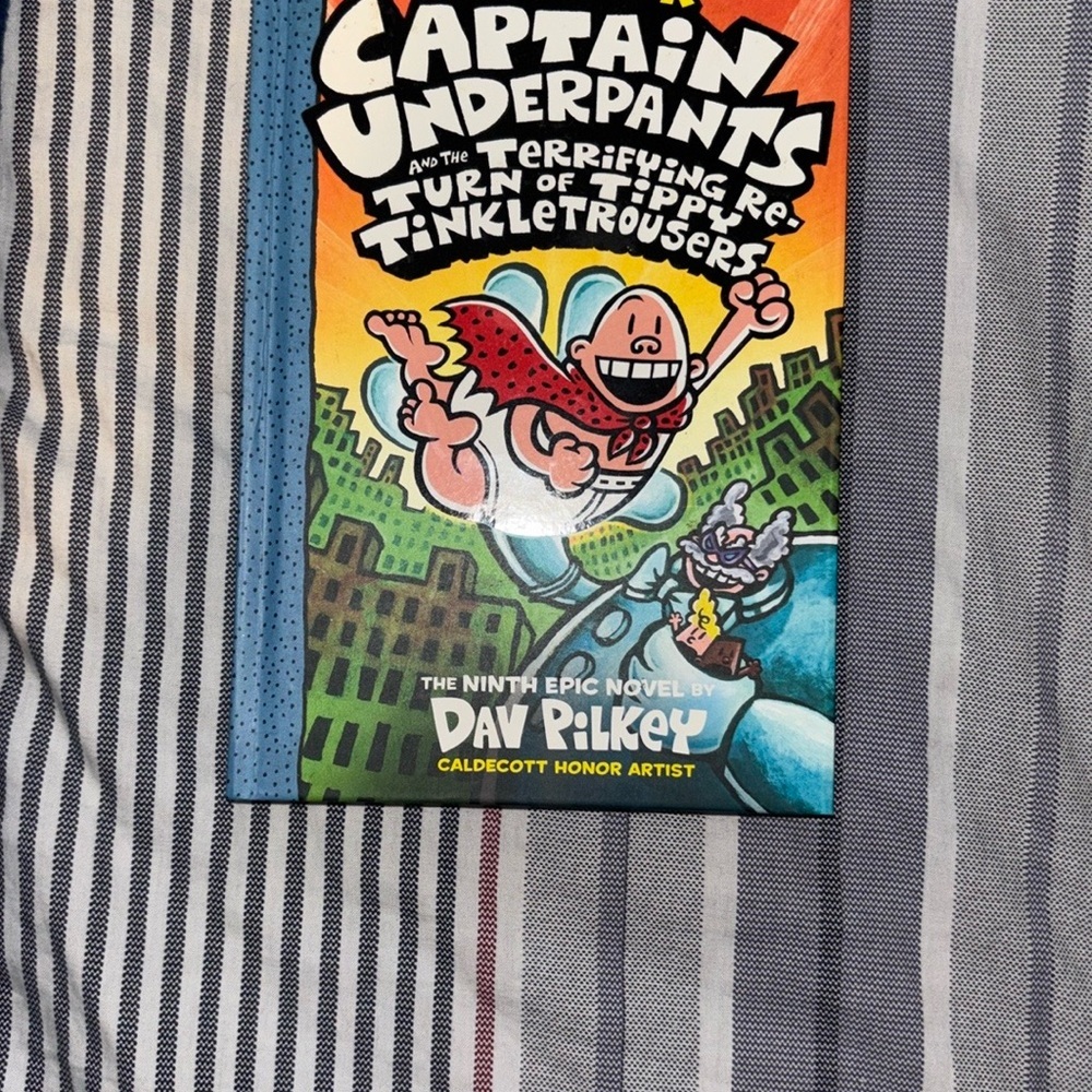 Captain Underpants Book with Colorful Cover(2books)